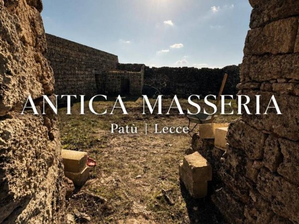 casa indipendente in vendita a Patù in zona Marina di San Gregorio