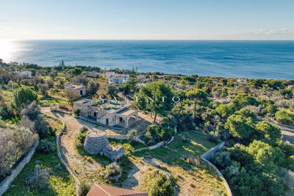 casa indipendente in vendita a Patù in zona Marina di San Gregorio