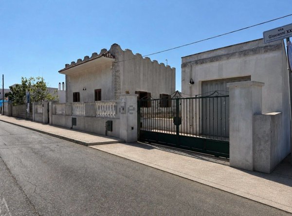 casa indipendente in vendita a Patù