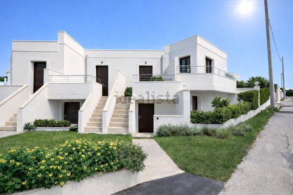 casa indipendente in vendita a Patù in zona Marina di San Gregorio