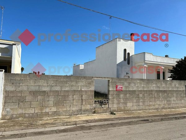 casa indipendente in vendita a Poggiardo
