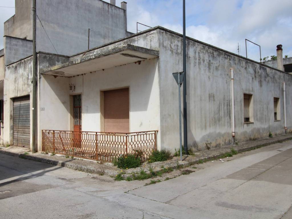 casa indipendente in vendita a Poggiardo