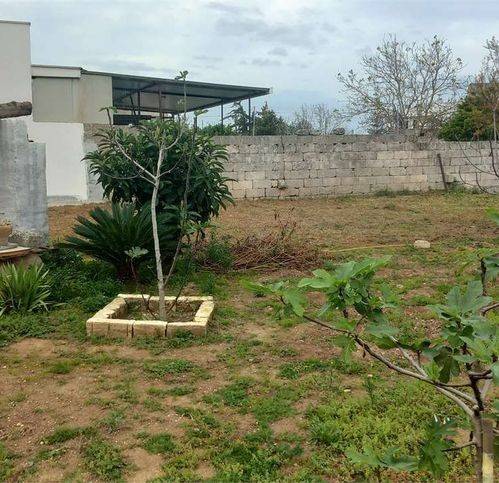 casa indipendente in vendita a Poggiardo