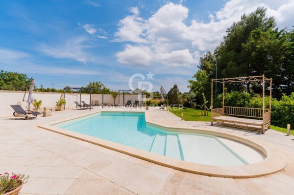 casa indipendente in vendita a Poggiardo