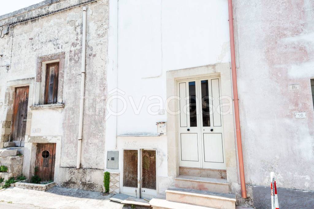 casa indipendente in vendita a Poggiardo
