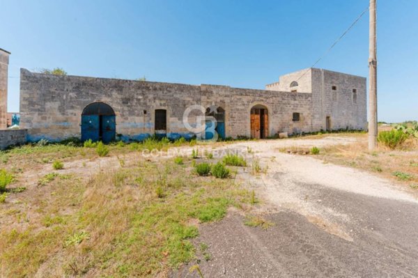 casa indipendente in vendita a Poggiardo