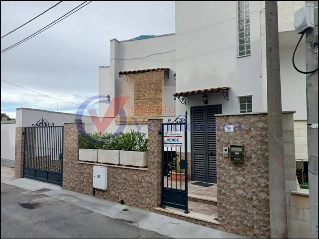 casa indipendente in vendita a Poggiardo