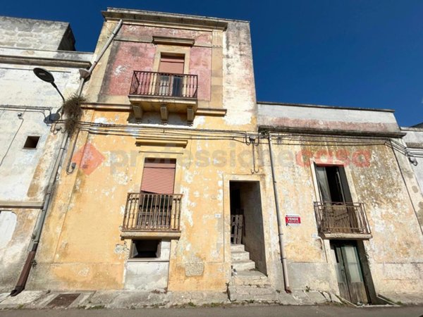 casa indipendente in vendita a Poggiardo
