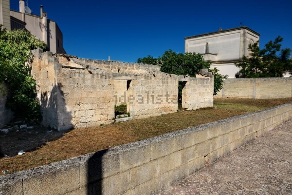 casa indipendente in vendita a Poggiardo
