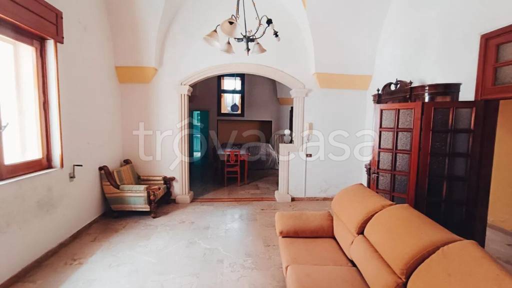 casa indipendente in vendita a Poggiardo