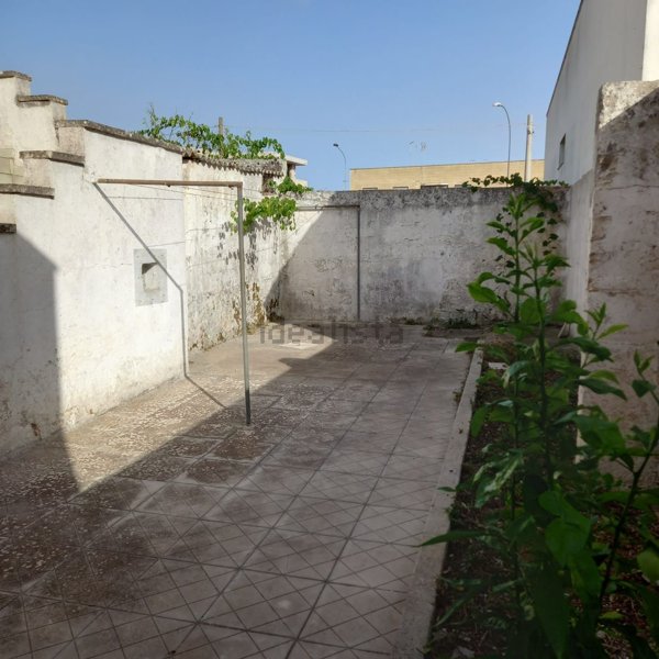 casa indipendente in vendita a Poggiardo