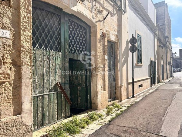 locale commerciale in vendita a Poggiardo