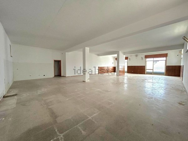 locale commerciale in vendita a Poggiardo