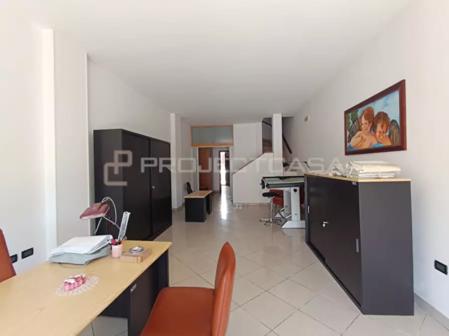 negozio in vendita a Poggiardo