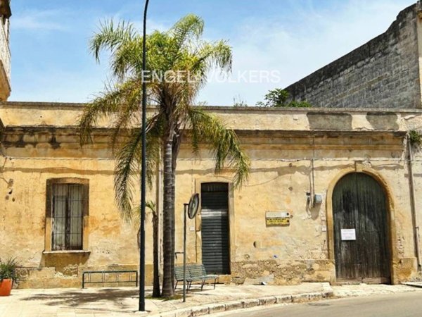 casa indipendente in vendita a Poggiardo