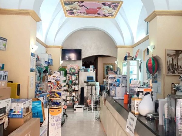 negozio in vendita a Poggiardo