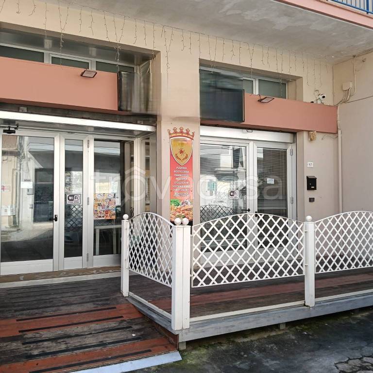 negozio in vendita a Poggiardo