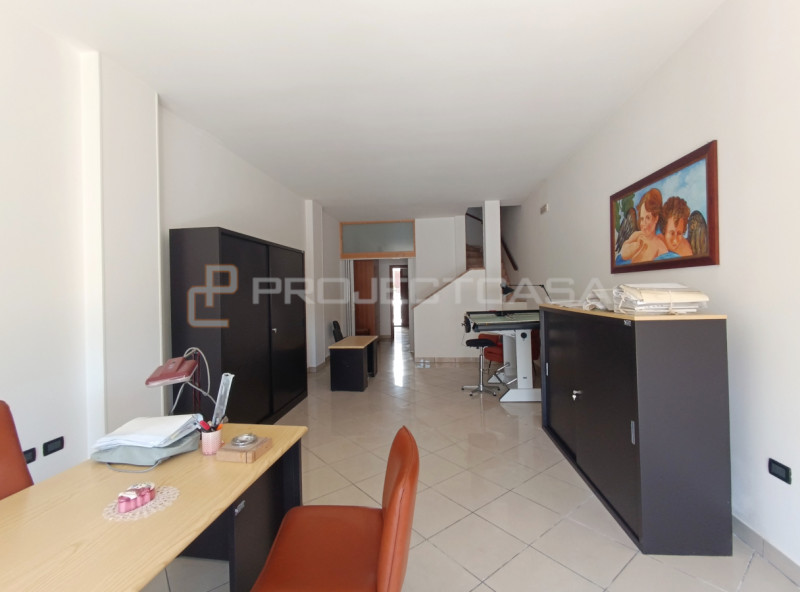 casa indipendente in vendita a Poggiardo