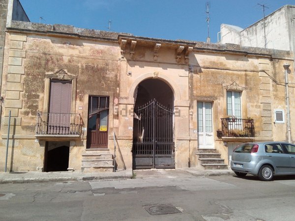 casa indipendente in vendita a Poggiardo