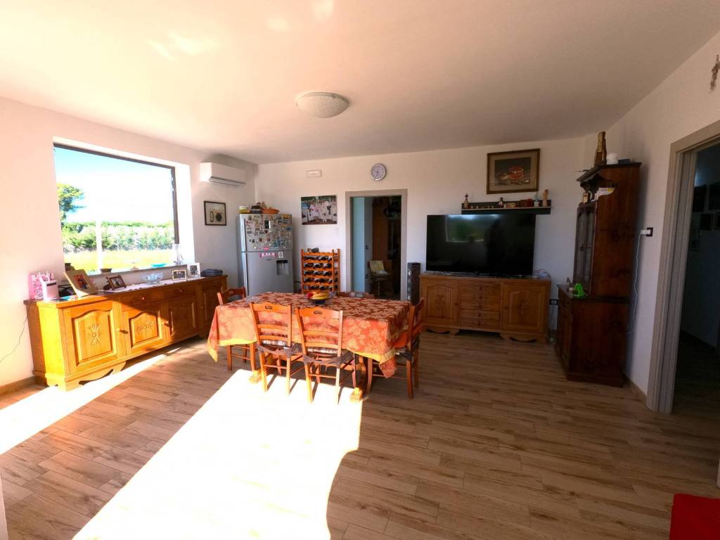 casa indipendente in vendita a Poggiardo