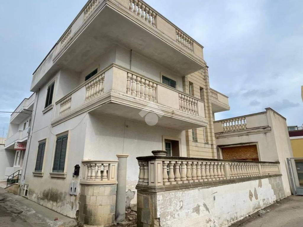 casa indipendente in vendita a Racale