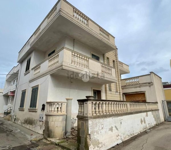 casa indipendente in vendita a Racale