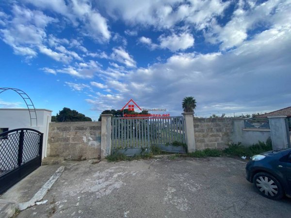 terreno agricolo in vendita a Racale in zona Torre Suda
