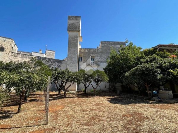 casa indipendente in vendita a Racale