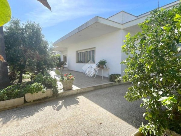 casa indipendente in vendita a Racale