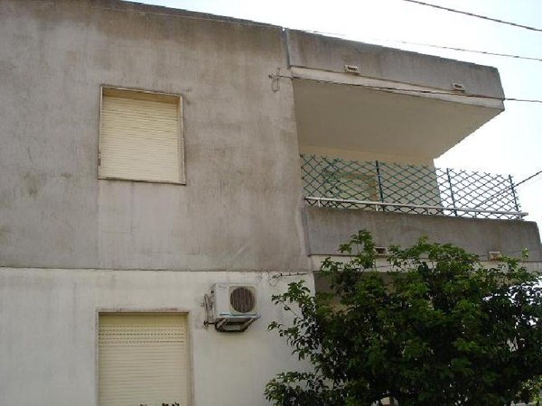 casa indipendente in vendita a Racale