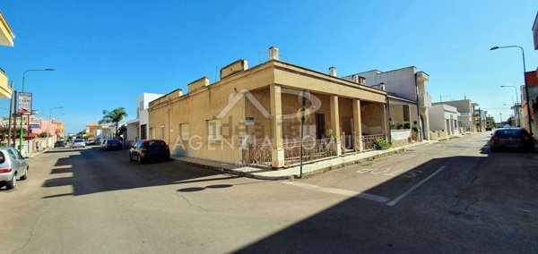 casa indipendente in vendita a Racale