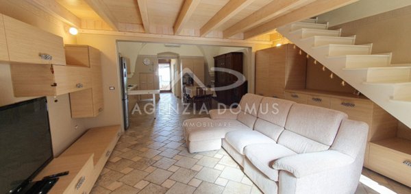 casa indipendente in vendita a Racale in zona Torre Suda