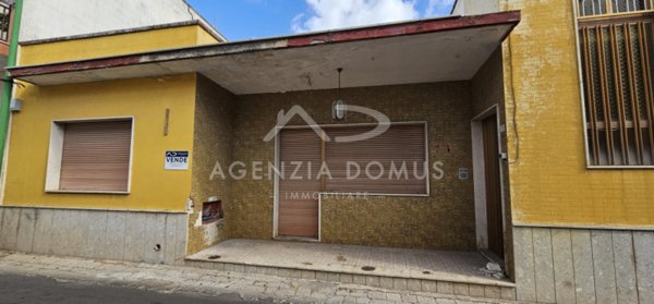 casa semindipendente in vendita a Racale in zona Torre Suda
