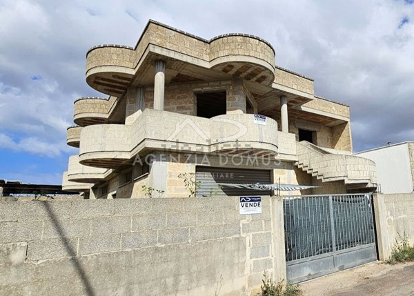 casa indipendente in vendita a Racale
