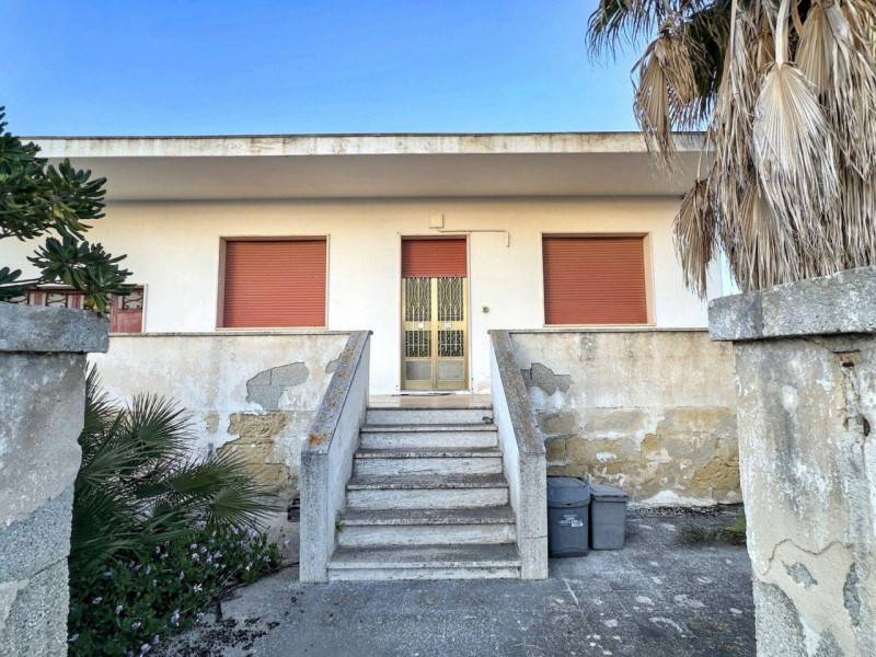 casa indipendente in vendita a Racale