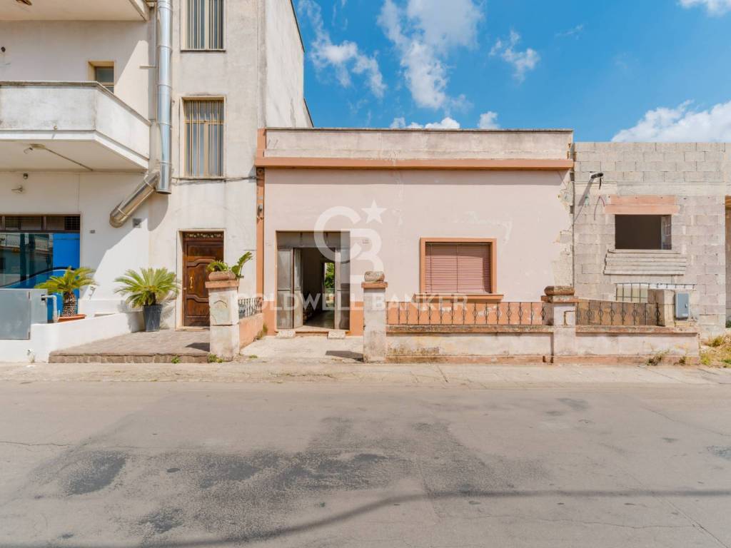 casa indipendente in vendita a Racale