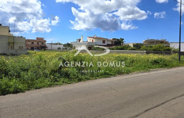 negozio in vendita a Racale in zona Torre Suda