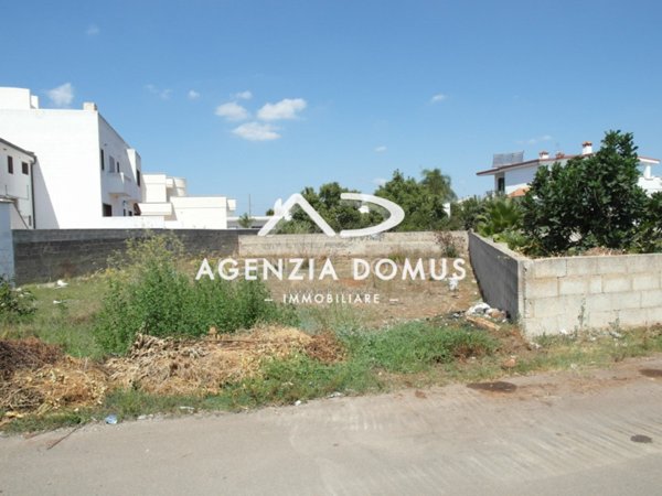 terreno in vendita a Racale