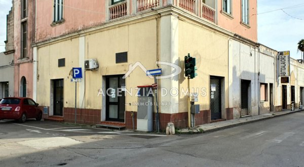 negozio in vendita a Racale in zona Torre Suda