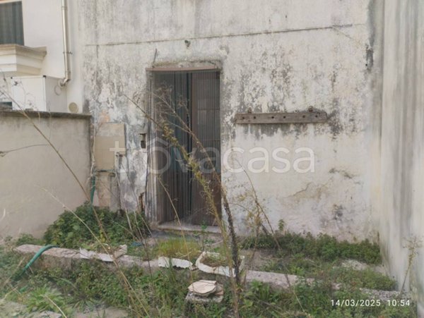 casa indipendente in vendita a Racale in zona Torre Suda
