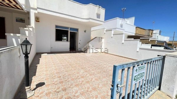 casa indipendente in vendita a Racale in zona Torre Suda