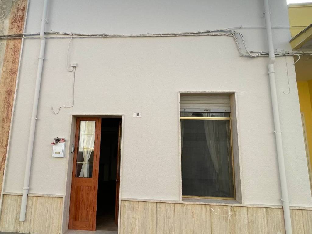 casa indipendente in vendita a Racale