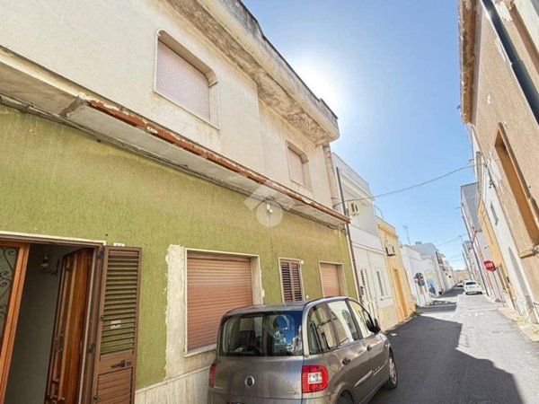 casa indipendente in vendita a Racale