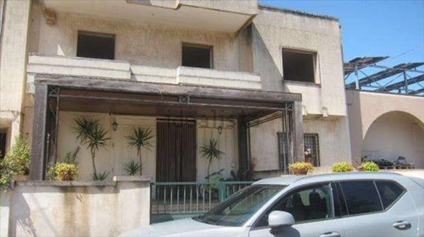 casa indipendente in vendita a Racale