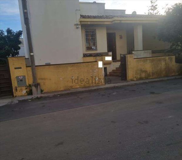 casa indipendente in vendita a Racale