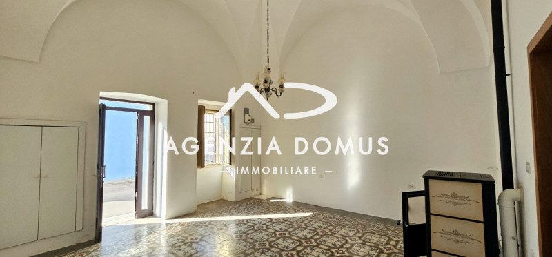 casa indipendente in vendita a Racale in zona Torre Suda