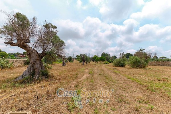 casale in vendita a Racale in zona Torre Suda