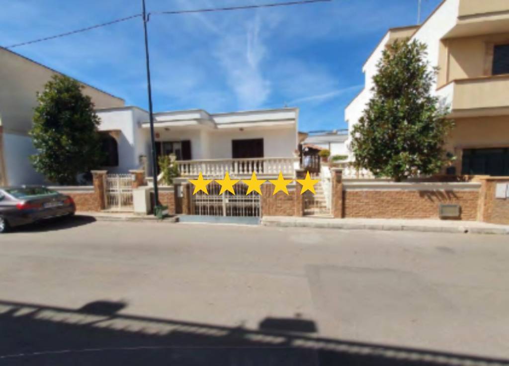 casa indipendente in vendita a Racale