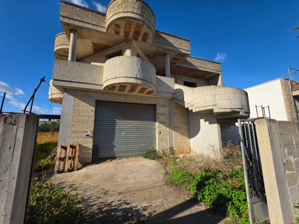casa indipendente in vendita a Racale