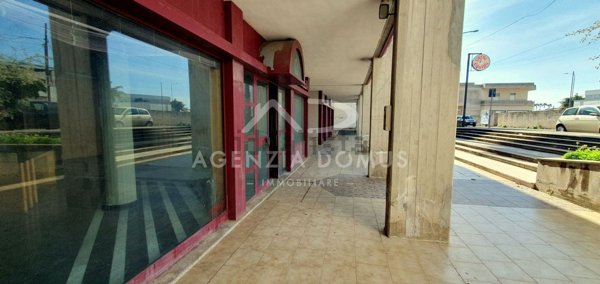 locale commerciale in vendita a Racale